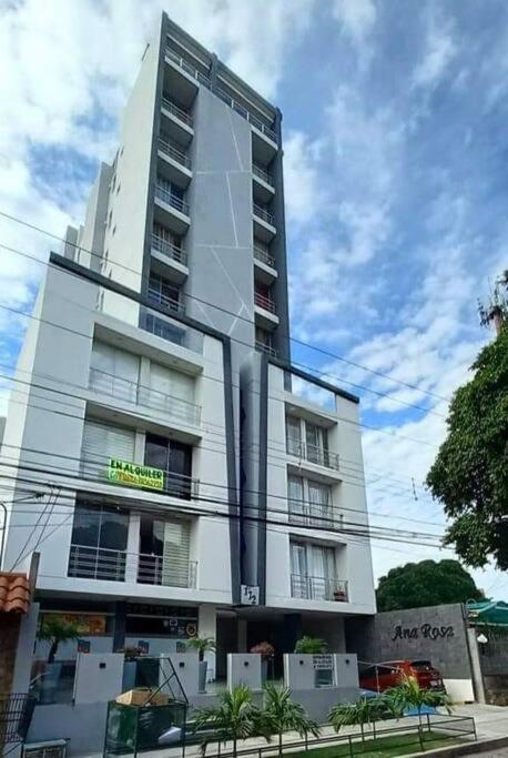 圣克鲁斯Departamentoo Nuevo Amoblado Cerca A Uagrm, Con Excelente Vista公寓 外观 照片